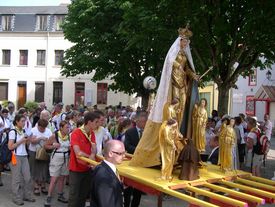 Arrivée de ND du Saint Cordon, Villeneuve sur Lot (Lot et Garonne)