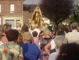 Procession autour de l'église, Onnaing